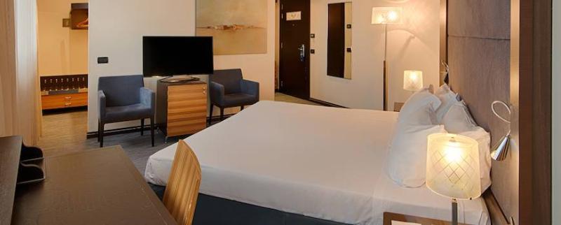Hotel Nh Siena Esterno foto